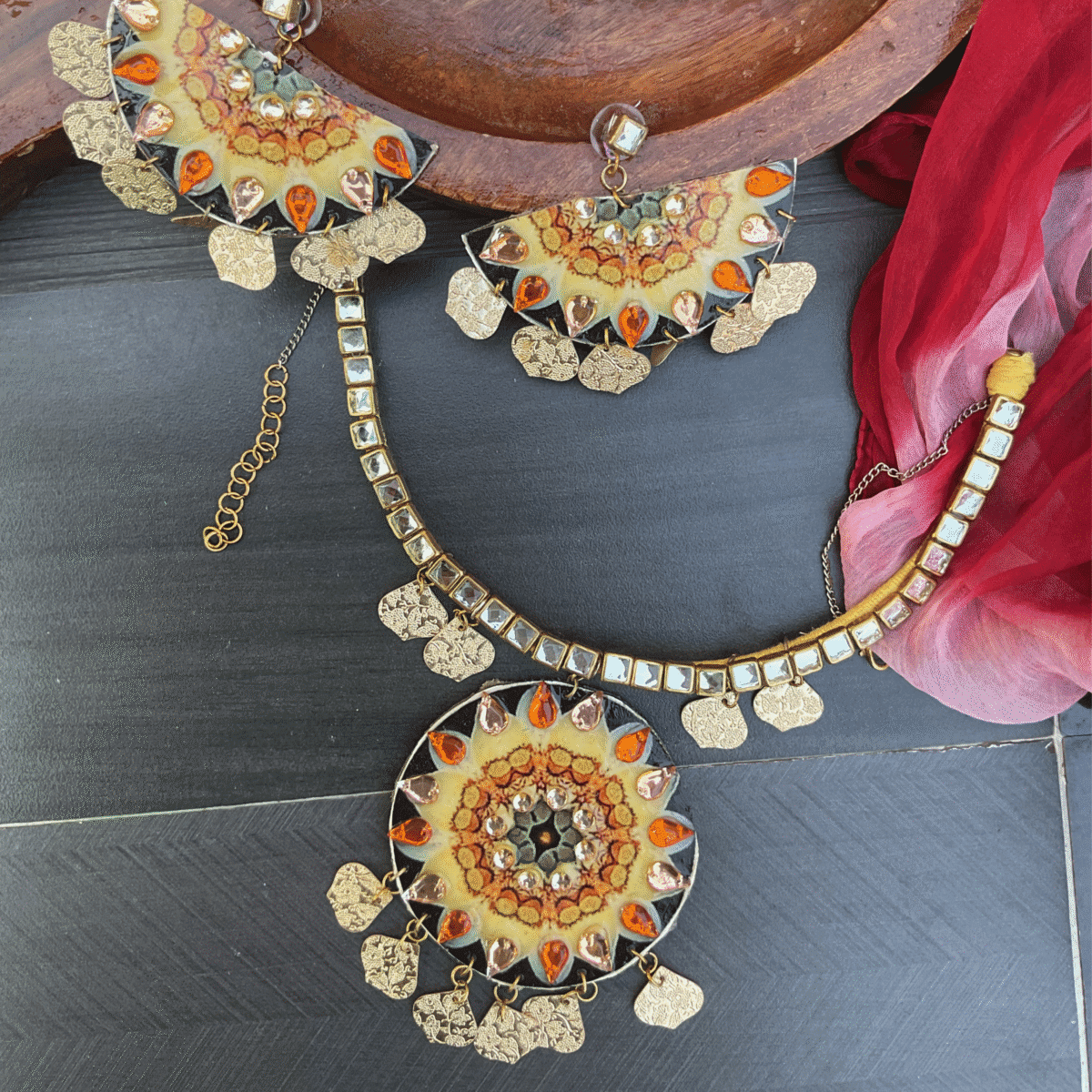 Sunmica Printed Statement Necklace Set