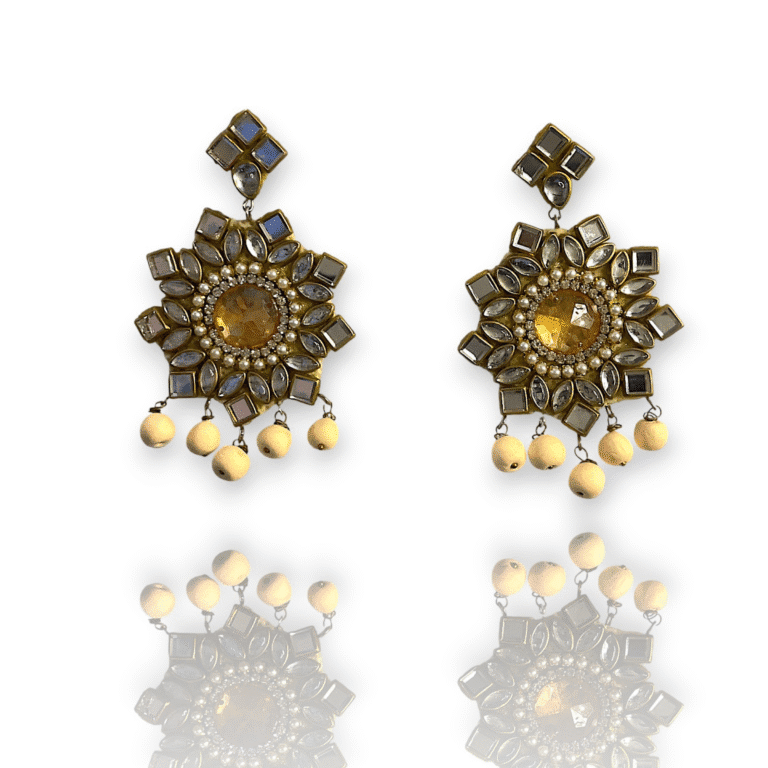 Royal Radiance Kundan Earrings - Image 2